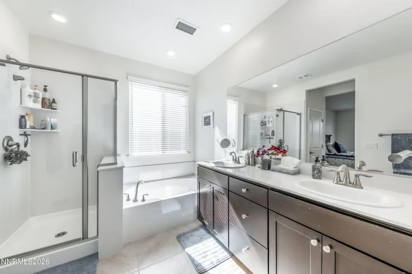 7184 Alamere Falls, Sparks, Nevada 89436, 4 Bedrooms Bedrooms, ,2 BathroomsBathrooms,Residential,Residential,Alamere Falls,260002165