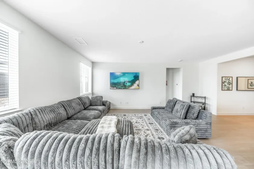 7184 Alamere Falls, Sparks, Nevada 89436, 4 Bedrooms Bedrooms, ,2 BathroomsBathrooms,Residential,Residential,Alamere Falls,260002165