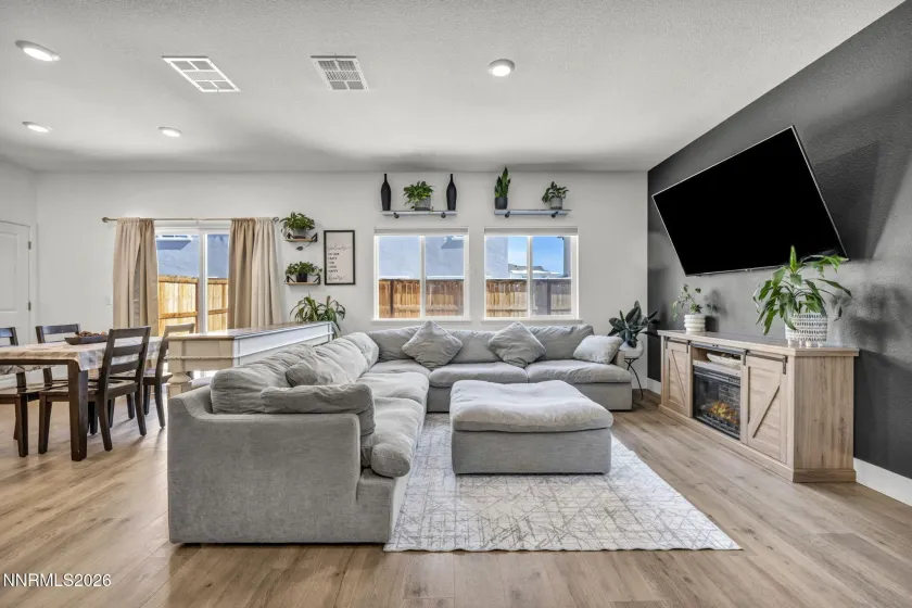 7950 Zorite, Sparks, Nevada 89436, 4 Bedrooms Bedrooms, ,3 BathroomsBathrooms,Residential,Residential,Zorite,260002167