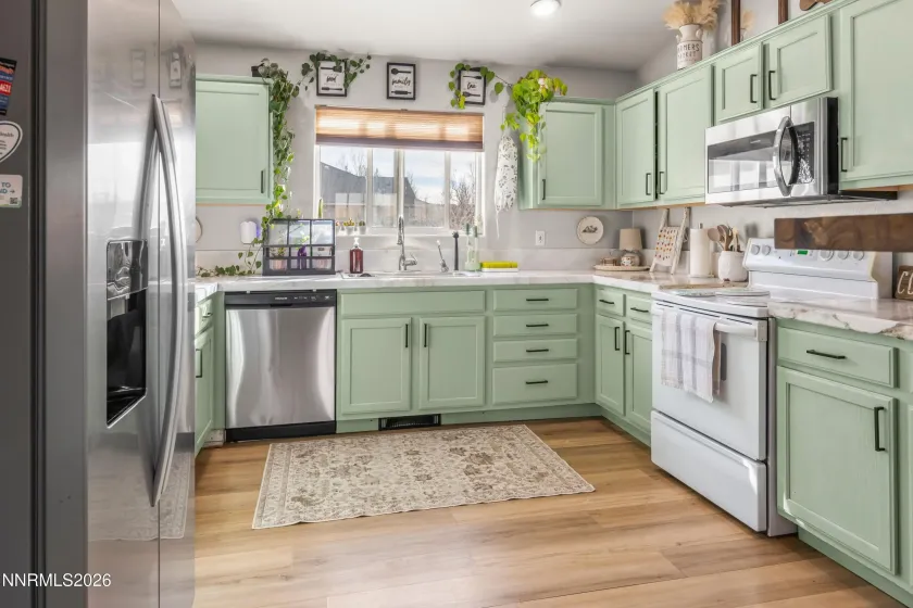 998 Julia, Fernley, Nevada 89408, 3 Bedrooms Bedrooms, ,2 BathroomsBathrooms,Residential,Residential,Julia,260002168