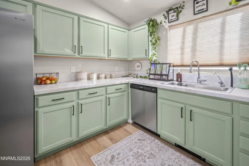 998 Julia, Fernley, Nevada 89408, 3 Bedrooms Bedrooms, ,2 BathroomsBathrooms,Residential,Residential,Julia,260002168