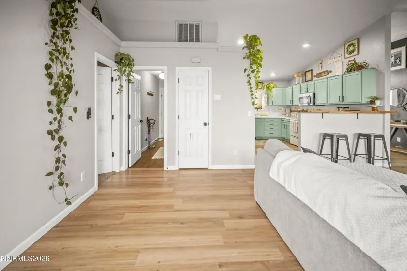 998 Julia, Fernley, Nevada 89408, 3 Bedrooms Bedrooms, ,2 BathroomsBathrooms,Residential,Residential,Julia,260002168