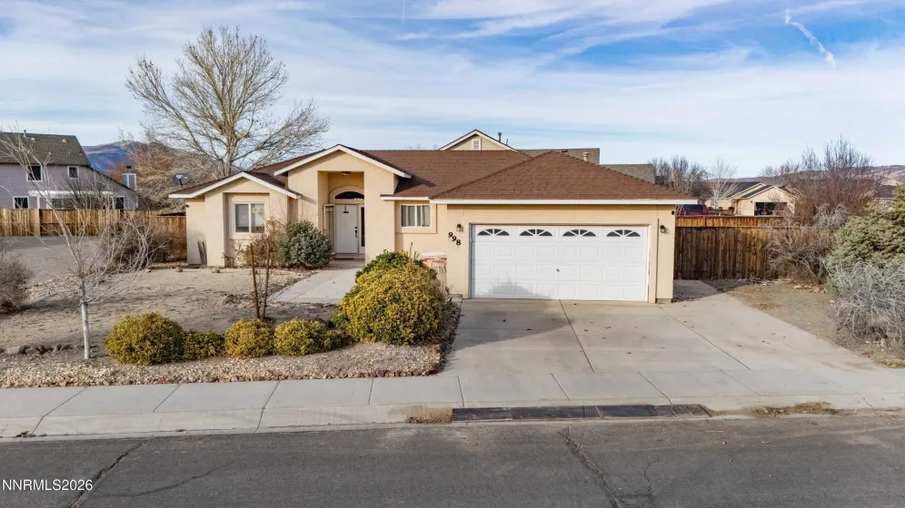 998 Julia, Fernley, Nevada 89408, 3 Bedrooms Bedrooms, ,2 BathroomsBathrooms,Residential,Residential,Julia,260002168