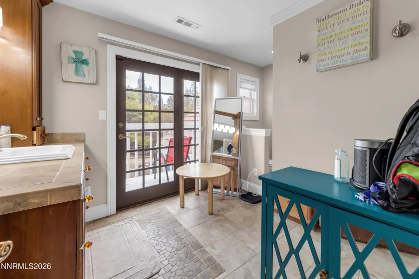 Upstairs full bathroom