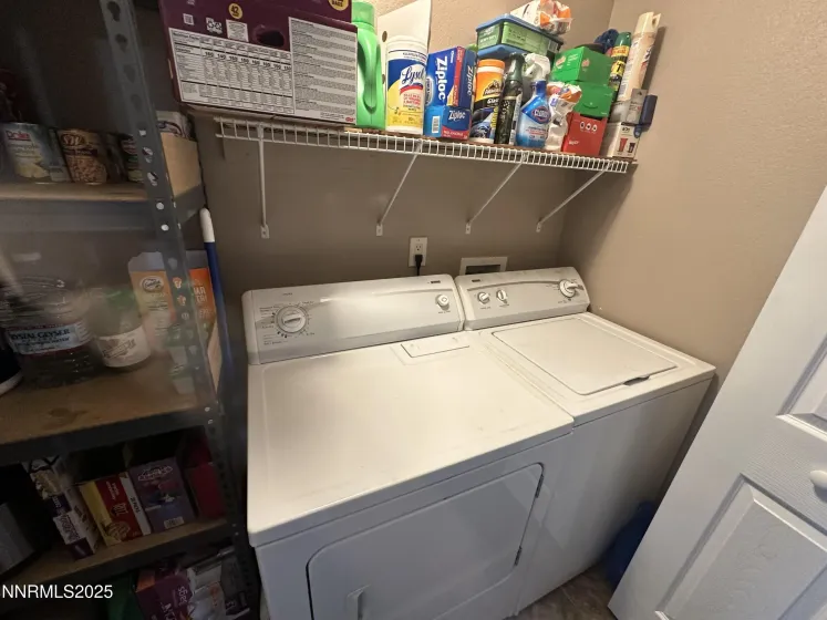 486 Smithridge, Reno, Nevada 89502, 2 Bedrooms Bedrooms, ,2 BathroomsBathrooms,Residential,Residential,Smithridge,250052502