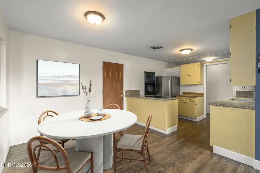 825 Cordone, Reno, Nevada 89502, 3 Bedrooms Bedrooms, ,2 BathroomsBathrooms,Residential,Residential,Cordone,260002186