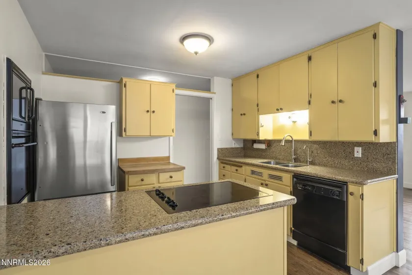 825 Cordone, Reno, Nevada 89502, 3 Bedrooms Bedrooms, ,2 BathroomsBathrooms,Residential,Residential,Cordone,260002186