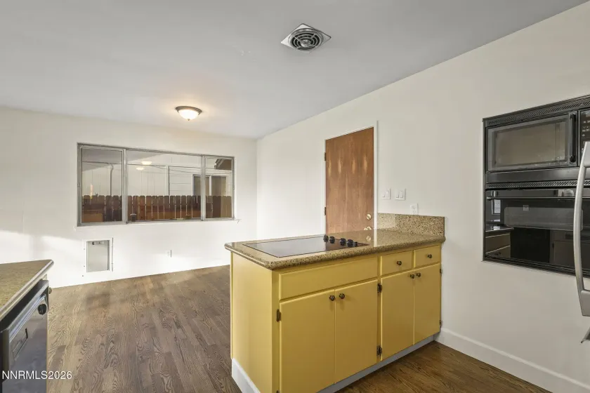 825 Cordone, Reno, Nevada 89502, 3 Bedrooms Bedrooms, ,2 BathroomsBathrooms,Residential,Residential,Cordone,260002186