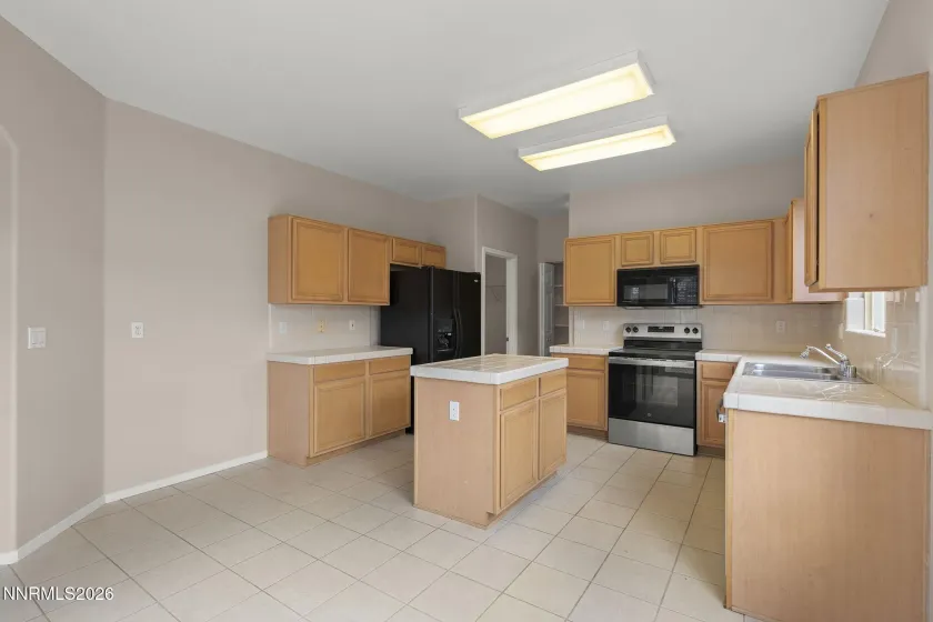 2854 Cintoia, Sparks, Nevada 89434, 4 Bedrooms Bedrooms, ,3 BathroomsBathrooms,Residential,Residential,Cintoia,260002188