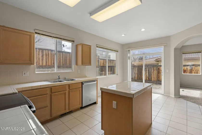 2854 Cintoia, Sparks, Nevada 89434, 4 Bedrooms Bedrooms, ,3 BathroomsBathrooms,Residential,Residential,Cintoia,260002188
