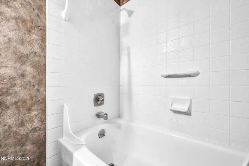 807 Alder, Incline Village, Nevada 89451, 2 Bedrooms Bedrooms, ,2 BathroomsBathrooms,Residential,Residential,Alder,260002189