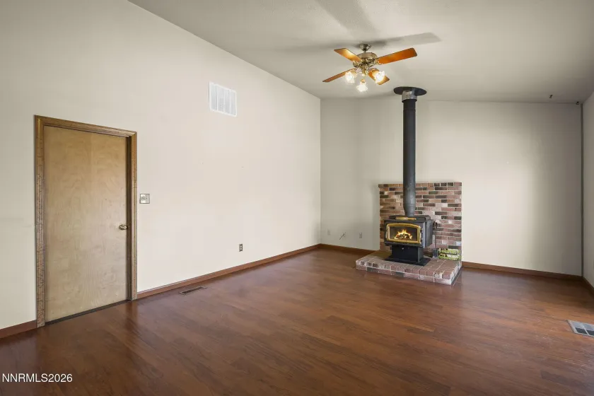 2984 Pinebrook, Carson City, Nevada 89701, 3 Bedrooms Bedrooms, ,3 BathroomsBathrooms,Residential,Residential,Pinebrook,260002191