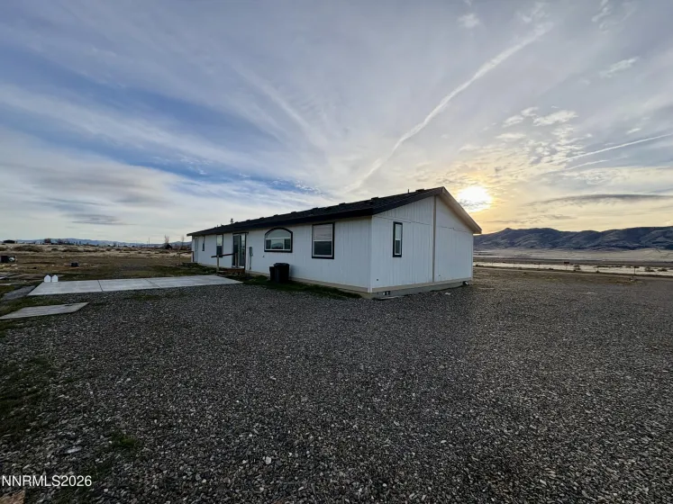 1415 Van Diest, Winnemucca, Nevada 89445, 4 Bedrooms Bedrooms, ,2 BathroomsBathrooms,Residential,Residential,Van Diest,260002194