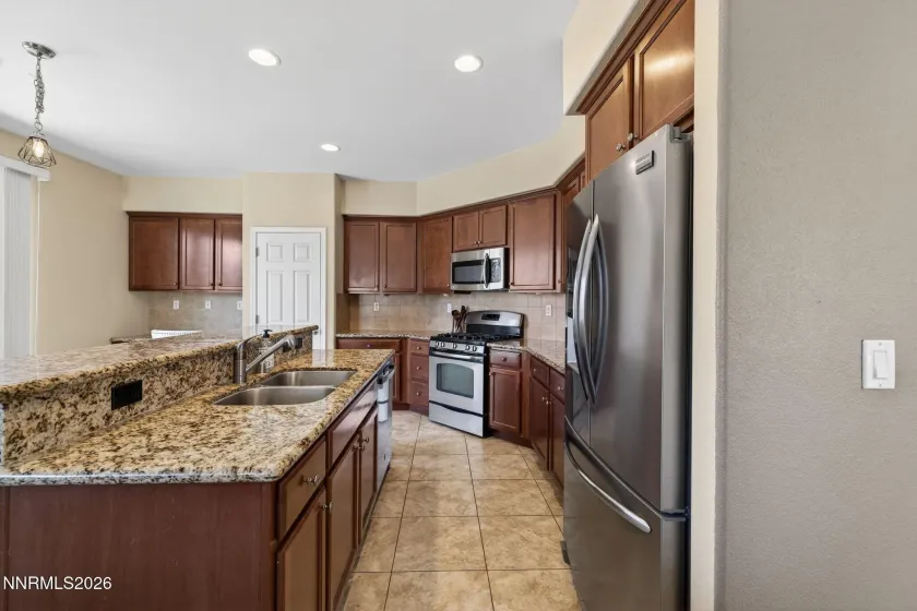 1516 Lasso, Gardnerville, Nevada 89410, 5 Bedrooms Bedrooms, ,4 BathroomsBathrooms,Residential,Residential,Lasso,260002200