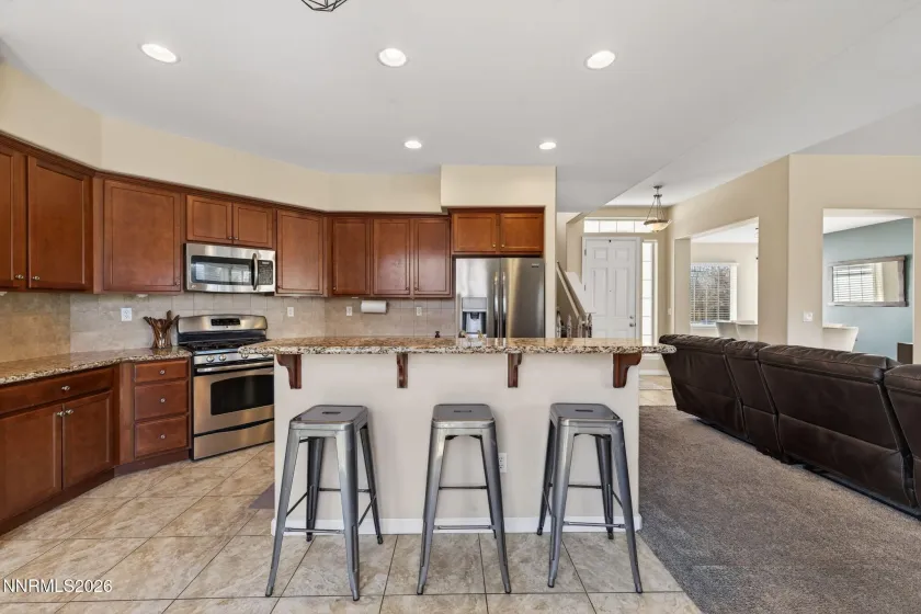 1516 Lasso, Gardnerville, Nevada 89410, 5 Bedrooms Bedrooms, ,4 BathroomsBathrooms,Residential,Residential,Lasso,260002200