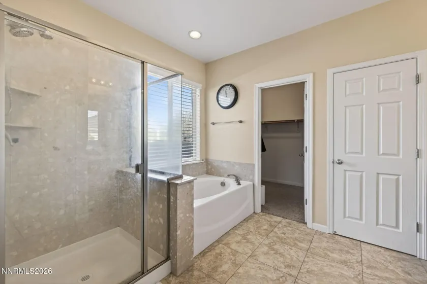 1516 Lasso, Gardnerville, Nevada 89410, 5 Bedrooms Bedrooms, ,4 BathroomsBathrooms,Residential,Residential,Lasso,260002200