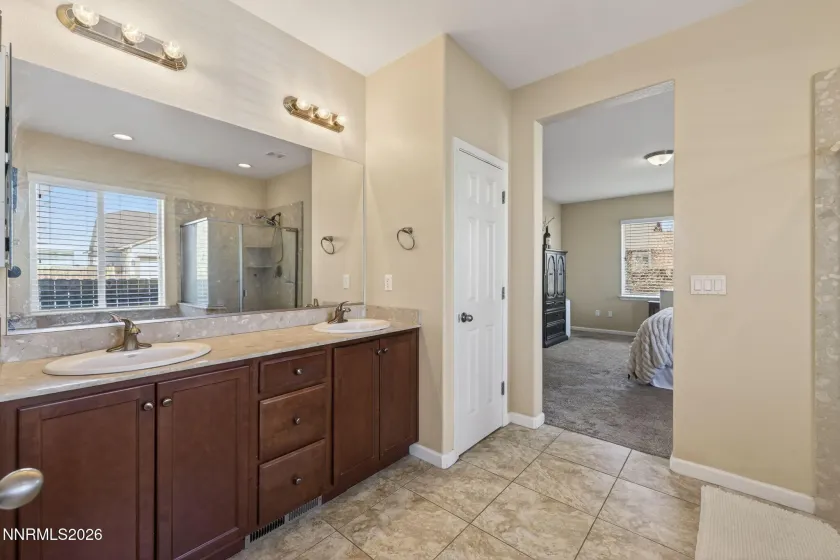 1516 Lasso, Gardnerville, Nevada 89410, 5 Bedrooms Bedrooms, ,4 BathroomsBathrooms,Residential,Residential,Lasso,260002200