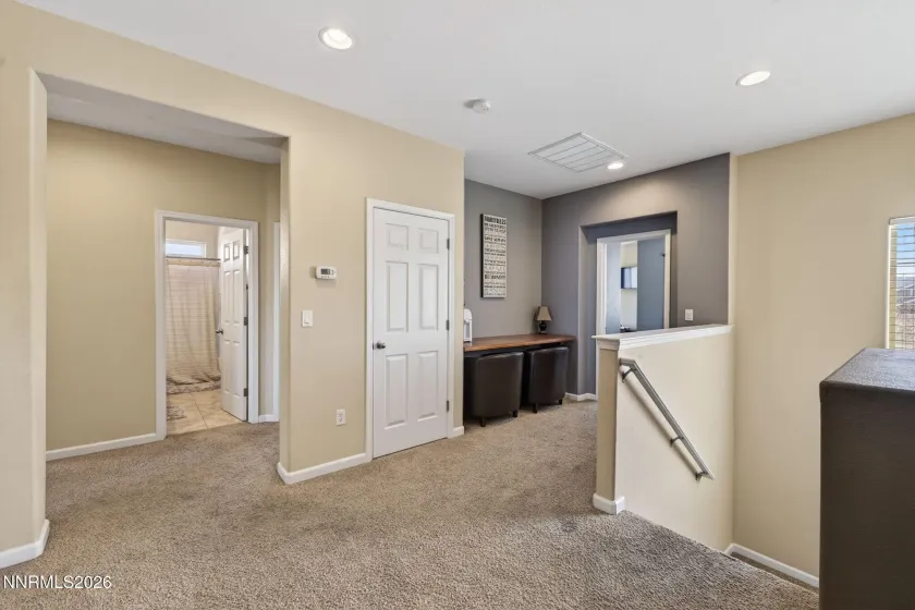 1516 Lasso, Gardnerville, Nevada 89410, 5 Bedrooms Bedrooms, ,4 BathroomsBathrooms,Residential,Residential,Lasso,260002200