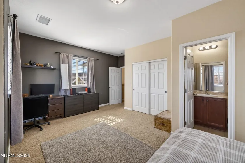 1516 Lasso, Gardnerville, Nevada 89410, 5 Bedrooms Bedrooms, ,4 BathroomsBathrooms,Residential,Residential,Lasso,260002200