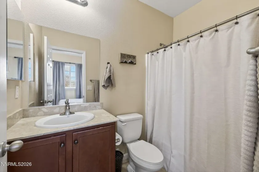 1516 Lasso, Gardnerville, Nevada 89410, 5 Bedrooms Bedrooms, ,4 BathroomsBathrooms,Residential,Residential,Lasso,260002200