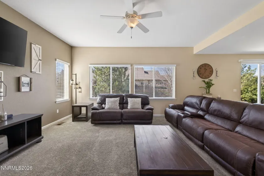 1516 Lasso, Gardnerville, Nevada 89410, 5 Bedrooms Bedrooms, ,4 BathroomsBathrooms,Residential,Residential,Lasso,260002200