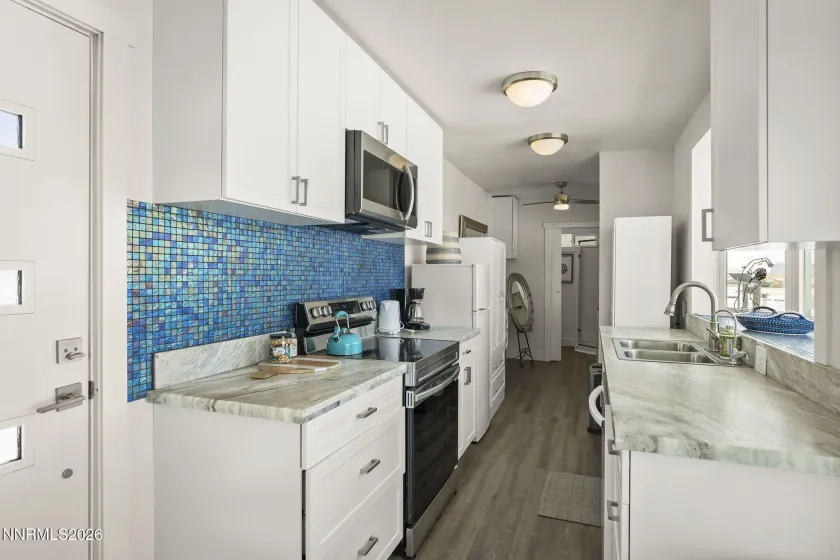 2801 Tamara, Minden, Nevada 89423, 9 Bedrooms Bedrooms, ,8 BathroomsBathrooms,Residential,Residential,Tamara,260002207