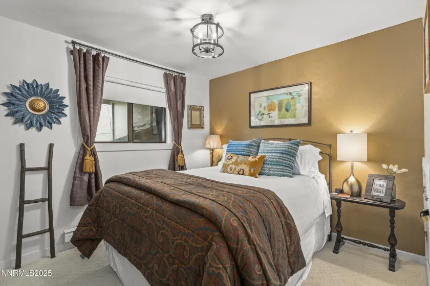 400 Fairview, Incline Village, Nevada 89451, 3 Bedrooms Bedrooms, ,2 BathroomsBathrooms,Residential,Residential,Fairview,250056319