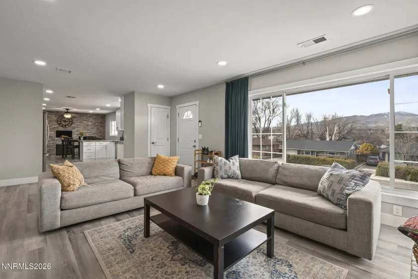 150 Mayberry, Reno, Nevada 89509, 3 Bedrooms Bedrooms, ,3 BathroomsBathrooms,Residential,Residential,Mayberry,260002214