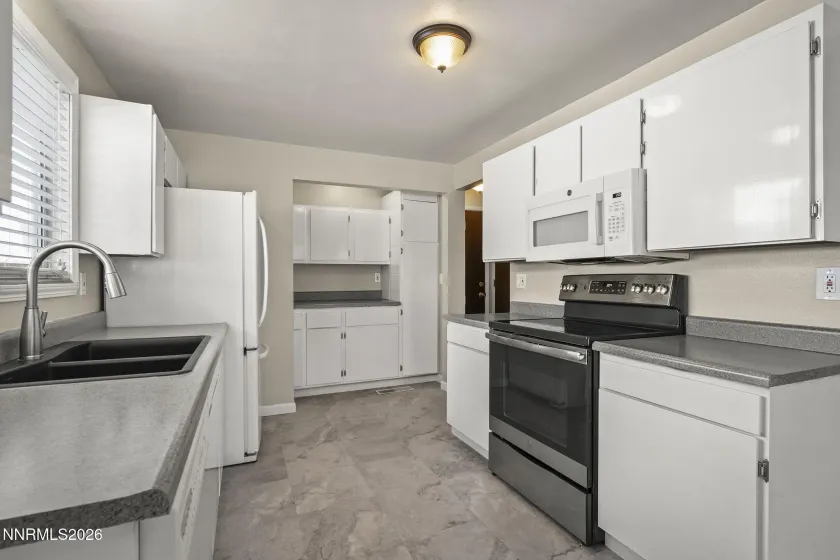 3273 Truckee, Sparks, Nevada 89431, 3 Bedrooms Bedrooms, ,2 BathroomsBathrooms,Residential,Residential,Truckee,260002216