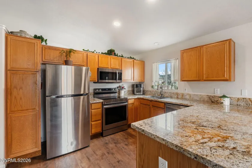 7257 Raphael, Sun Valley, Nevada 89433, 3 Bedrooms Bedrooms, ,2 BathroomsBathrooms,Residential,Residential,Raphael,260002220