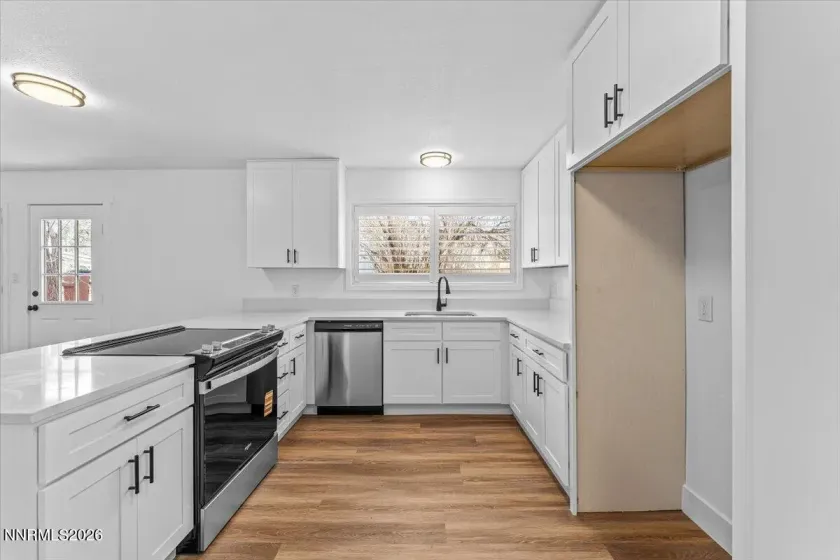 424 Richmond, Carson City, Nevada 89703, 4 Bedrooms Bedrooms, ,2 BathroomsBathrooms,Residential,Residential,Richmond,260002231