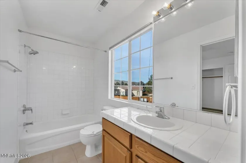 7655 Los Lagos, Sparks, Nevada 89436, 3 Bedrooms Bedrooms, ,3 BathroomsBathrooms,Residential,Residential,Los Lagos,260002235