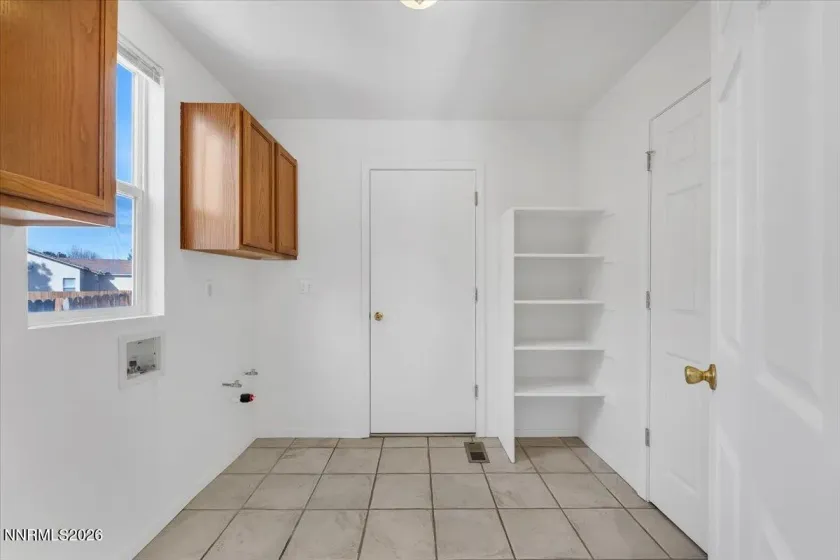 7655 Los Lagos, Sparks, Nevada 89436, 3 Bedrooms Bedrooms, ,3 BathroomsBathrooms,Residential,Residential,Los Lagos,260002235