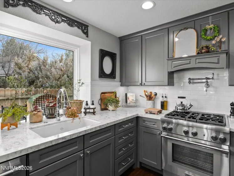 1164 Mayflower, Reno, Nevada 89509, 3 Bedrooms Bedrooms, ,2 BathroomsBathrooms,Residential,Residential,Mayflower,260002236