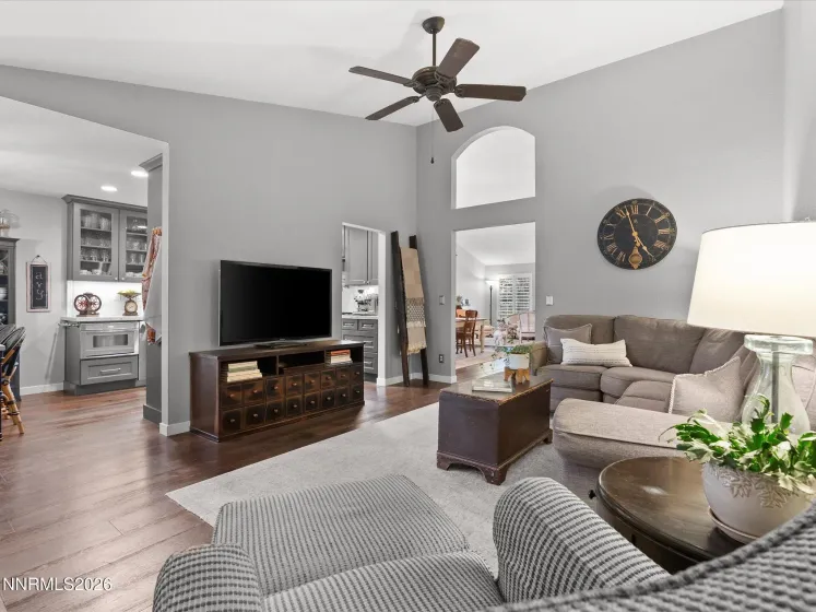 1164 Mayflower, Reno, Nevada 89509, 3 Bedrooms Bedrooms, ,2 BathroomsBathrooms,Residential,Residential,Mayflower,260002236