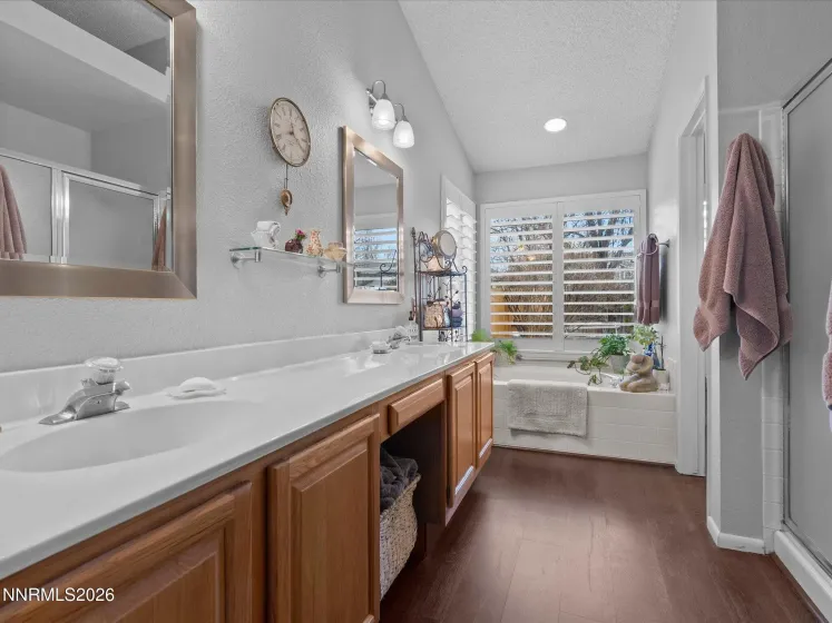 1164 Mayflower, Reno, Nevada 89509, 3 Bedrooms Bedrooms, ,2 BathroomsBathrooms,Residential,Residential,Mayflower,260002236