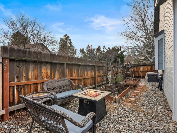 1164 Mayflower, Reno, Nevada 89509, 3 Bedrooms Bedrooms, ,2 BathroomsBathrooms,Residential,Residential,Mayflower,260002236