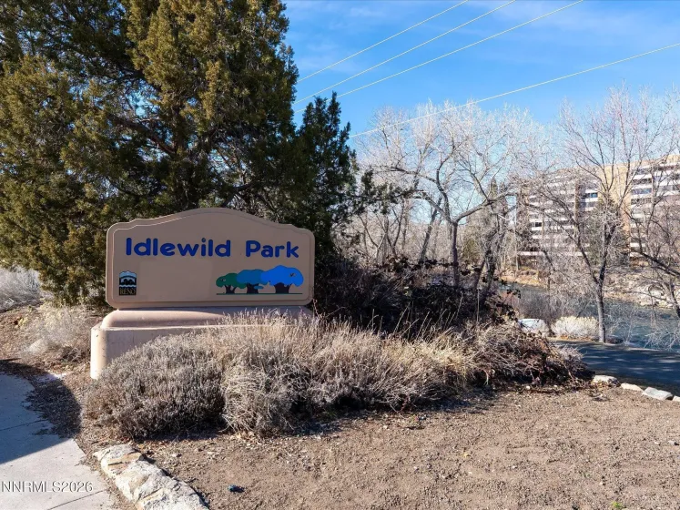 1164 Mayflower, Reno, Nevada 89509, 3 Bedrooms Bedrooms, ,2 BathroomsBathrooms,Residential,Residential,Mayflower,260002236