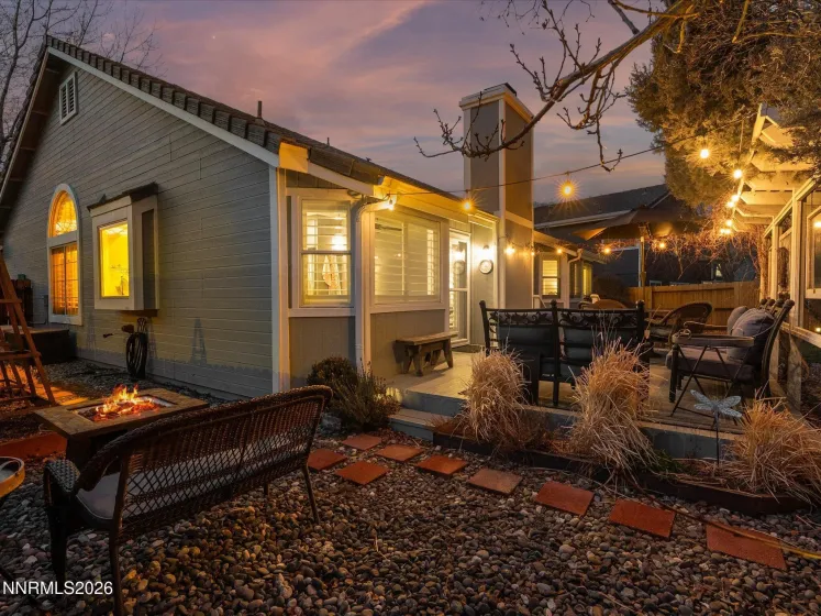 1164 Mayflower, Reno, Nevada 89509, 3 Bedrooms Bedrooms, ,2 BathroomsBathrooms,Residential,Residential,Mayflower,260002236