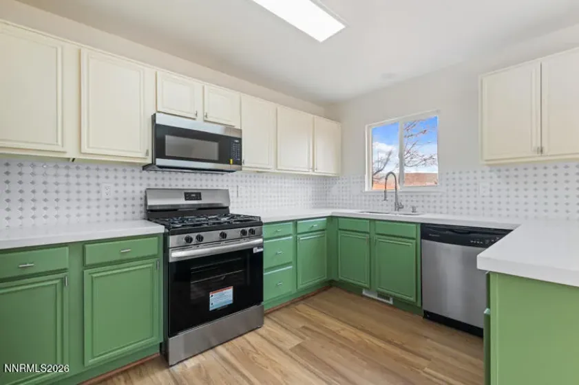 17710 Fairfax, Reno, Nevada 89508, 3 Bedrooms Bedrooms, ,3 BathroomsBathrooms,Residential,Residential,Fairfax,260002240