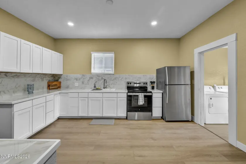 33 8th, Reno, Nevada 89503, 3 Bedrooms Bedrooms, ,2 BathroomsBathrooms,Residential Lease,Manufactured,8th,260002245