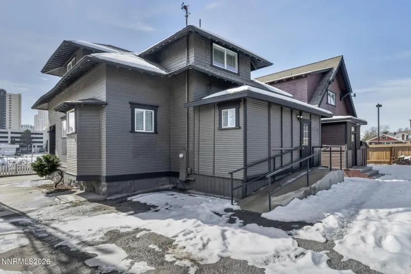 33 8th, Reno, Nevada 89503, 3 Bedrooms Bedrooms, ,2 BathroomsBathrooms,Residential Lease,Manufactured,8th,260002245