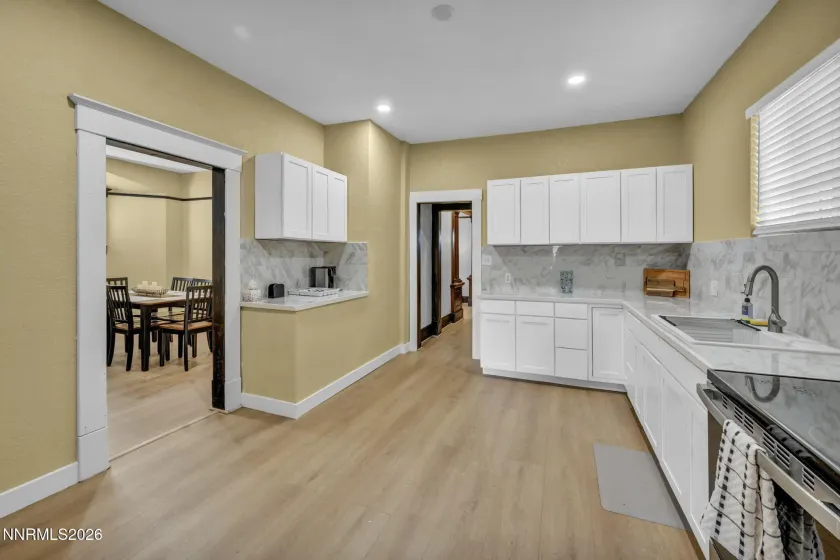 33 8th, Reno, Nevada 89503, 3 Bedrooms Bedrooms, ,2 BathroomsBathrooms,Residential Lease,Manufactured,8th,260002245