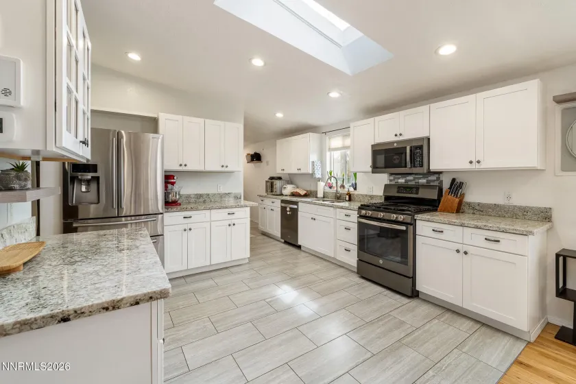 73 Rainbow, Dayton, Nevada 89403, 4 Bedrooms Bedrooms, ,2 BathroomsBathrooms,Residential,Residential,Rainbow,260002246