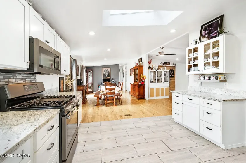 73 Rainbow, Dayton, Nevada 89403, 4 Bedrooms Bedrooms, ,2 BathroomsBathrooms,Residential,Residential,Rainbow,260002246