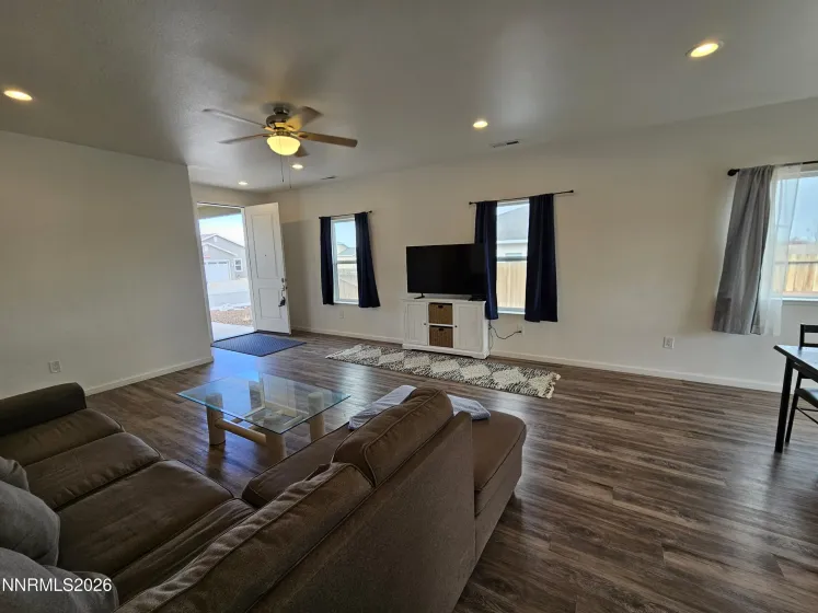 1326 Serenity, Fernley, Nevada 89408, 3 Bedrooms Bedrooms, ,2 BathroomsBathrooms,Residential,Residential,Serenity,260001864