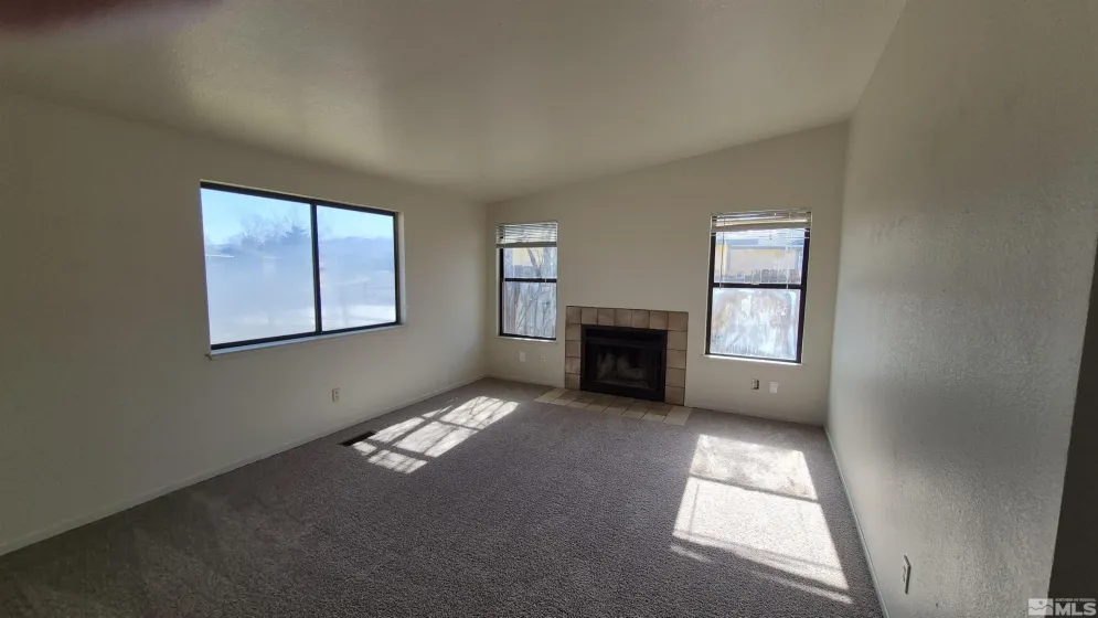 784 Hornet, Gardnerville, Nevada 89460, 3 Bedrooms Bedrooms, ,2 BathroomsBathrooms,Residential,Residential,Hornet,250003645