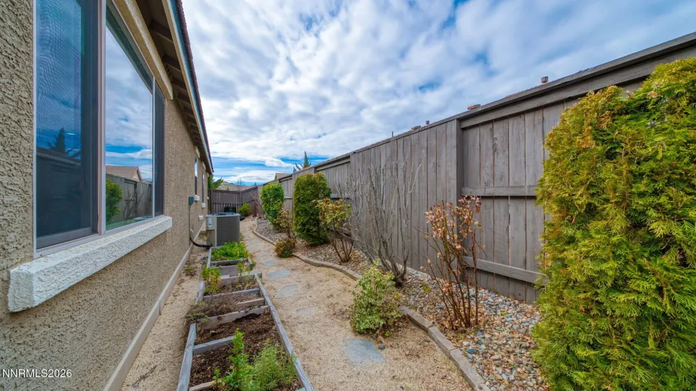 464 Merganser, Sparks, Nevada 89436, 3 Bedrooms Bedrooms, ,2 BathroomsBathrooms,Residential,Residential,Merganser,260002277