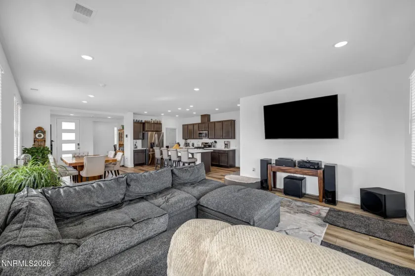 8600 Crandell, Reno, Nevada 89506, 3 Bedrooms Bedrooms, ,2 BathroomsBathrooms,Residential,Residential,Crandell,260002260