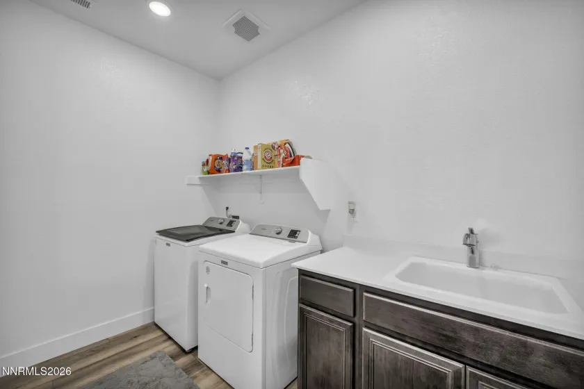 8600 Crandell, Reno, Nevada 89506, 3 Bedrooms Bedrooms, ,2 BathroomsBathrooms,Residential,Residential,Crandell,260002260